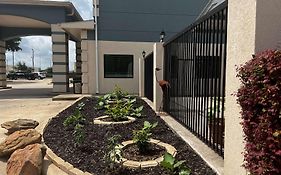 Super 8 By Wyndham Pasadena